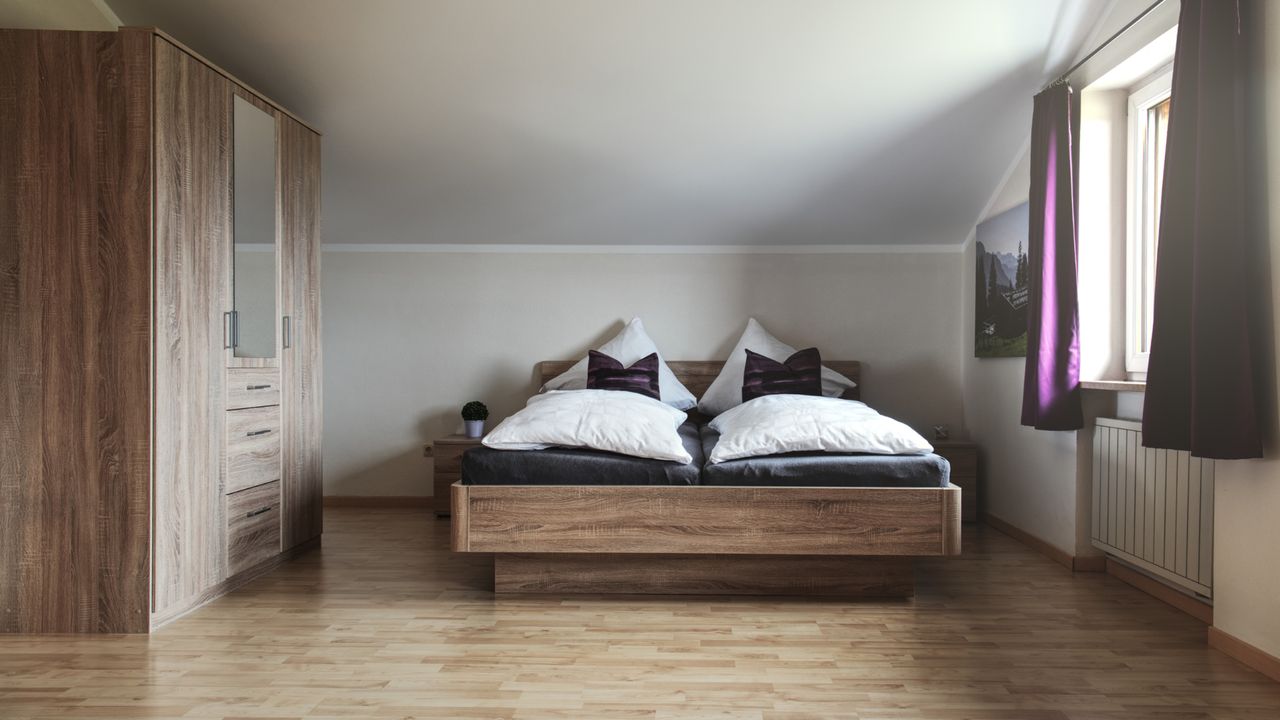 Schlafzimmer 4 OG Schlafzimmer 4 OG